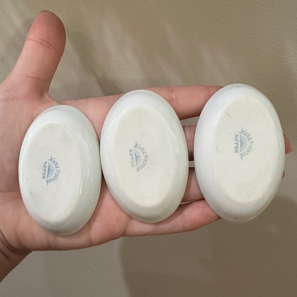 Hand painted butter pats - Picture 5 of 5